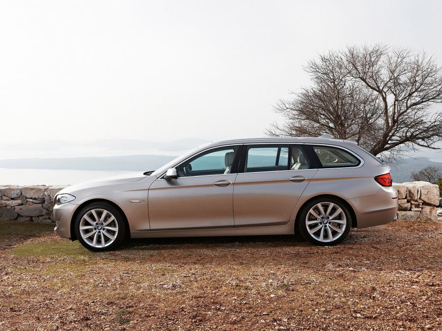  BMW 5-Series Touring 2010 года  (фото 7 из 75)